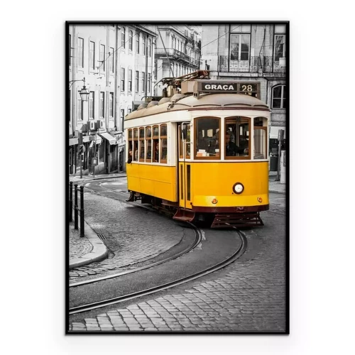 Poster  Un tramway jaune rétro dans une rue escarpée de Lisbonne