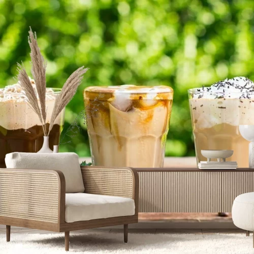 Papier peint  Café de glace avec du lait et de la crème fouettée