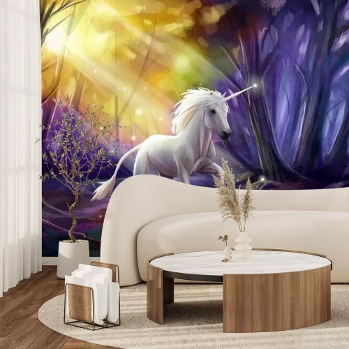 Papier peint  Licorne sur un chemin de forêt