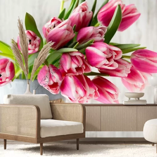Papier peint  Des tulipes roses dans un vase