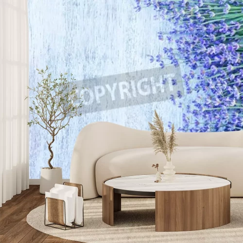 Papier peint  La lavande posée sur une table en bois