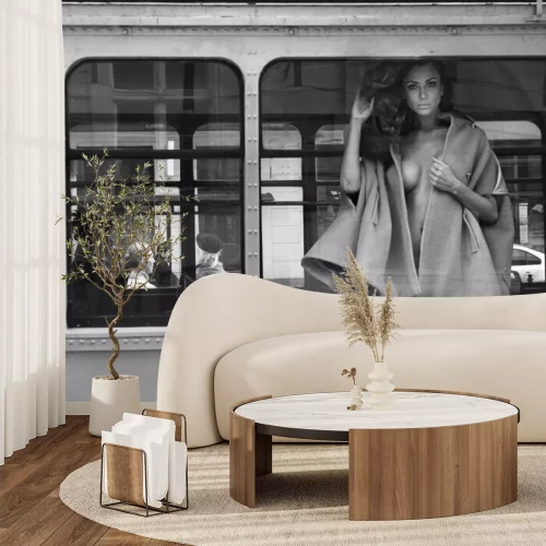 Papier peint  Femme voluptueuse dans un tramway