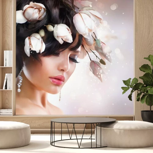 Papier peint  Fashion Girl Brunette avec Magnolia. Coiffure.